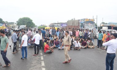 करणी सेना ने किया हाईवे जाम, हरदा में जीवन सिंह और समर्थकों की गिरफ्तारी से है नाराज
