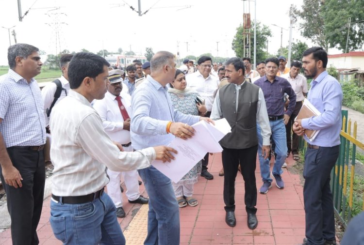 पश्चिम रेलवे के महाप्रबंधक गुप्‍ता ने उज्जैन में सिंहस्थ से जुड़ी रेलवे की तैयारियां देखी