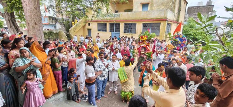 बाबा महाकाल की झांकी के साथ नगर भ्रमण पर निकले श्री नीलकंठ महादेव