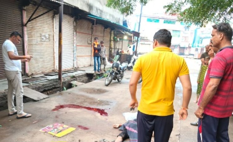 बस स्टैंड पर युवक के शव को नोंच गए कुत्ते, अरनियापीथा का रहने वाला है मृतक