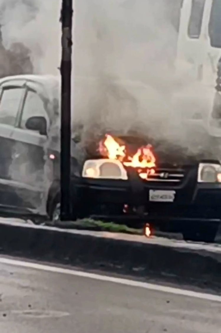 फोरलेन पर ढोढर में धूं-धूं कर जल गई कार किस भाजपा नेता की थी ? जानने के लिए पढ़िए ये खबर